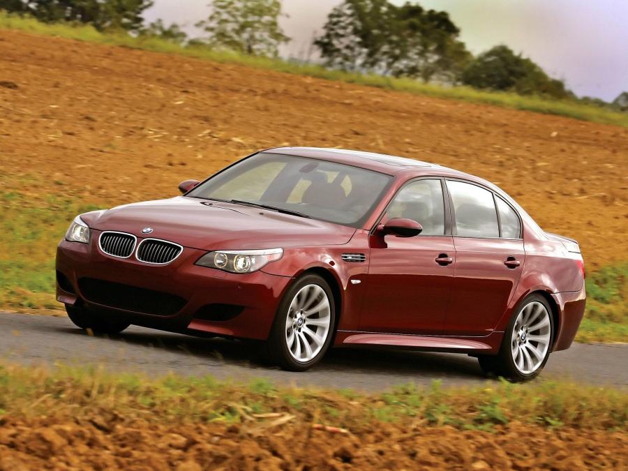  BMW M5 2005 года  (US) (фото 17 из 35)